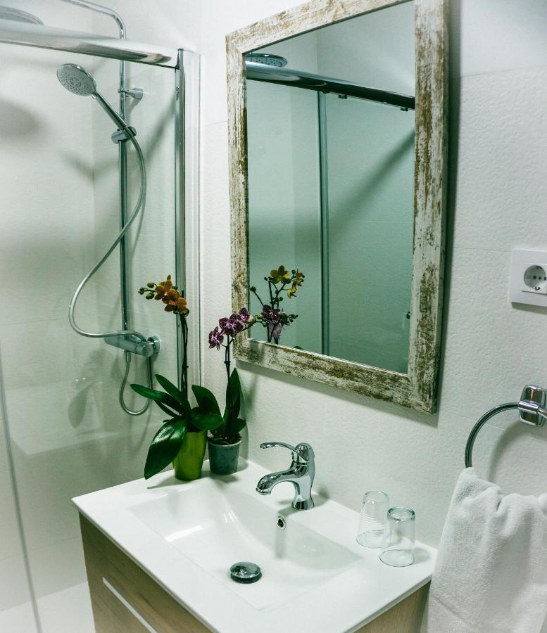Villa El Aprisco, Con Piscina Climatizada En Hueva-Guadalajara Extérieur photo
